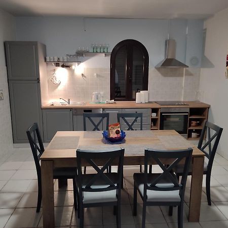 מטולי Family Apartment Maria מראה חיצוני תמונה